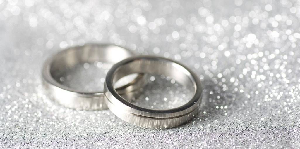 Что подарить родителям на серебряную свадьбу?