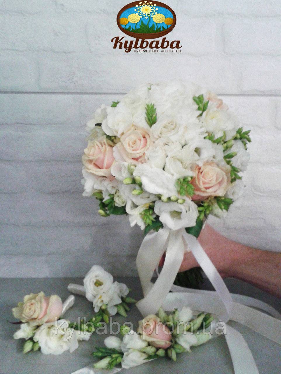 Свадебный букет из эустомы: идеи и варианты цветочных композиций