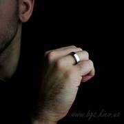 Выбор обручального и помолвочного кольца, советы женихам
