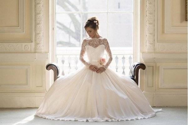 Короткое пышное свадебное платье (с пышной юбкой): стили и выбор (64 фото)