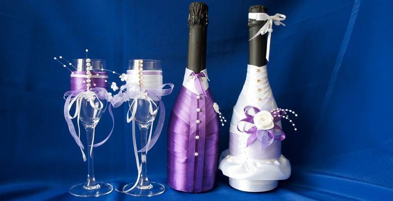 Украшение бутылок на свадьбу (35 фото): мастер-класс по оформлению бутылок шампанского своими руками, идеи декора с лентами, бумагой и кружевом
