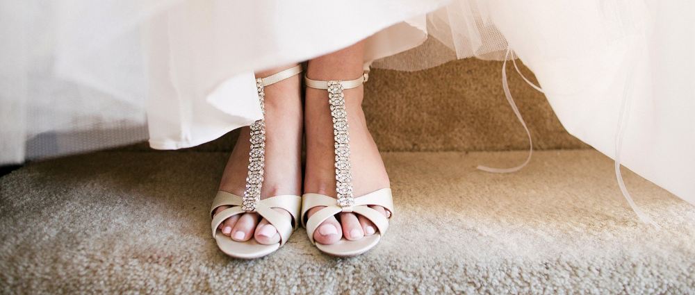 Свадебные туфли без каблука – фото