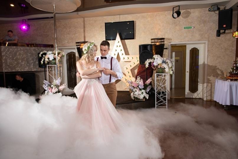 Танцы на русской свадьбе: какой танец выбрать молодоженам и как его подготовить