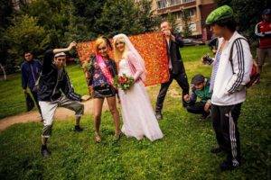 Какие провести конкурсы на свадьбе в 2020 году: популярные свадебные игры