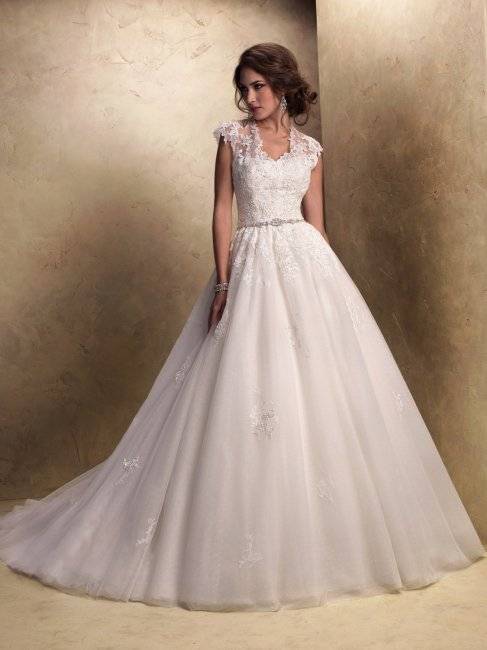 Простое свадебное платье: мастер класс по декорированию и сочетанию