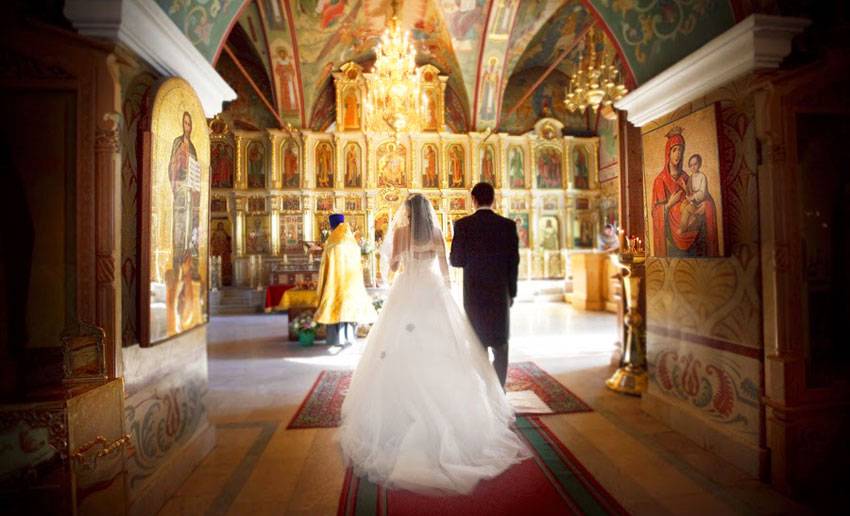 Что дарят на венчание молодым согласно традициям?