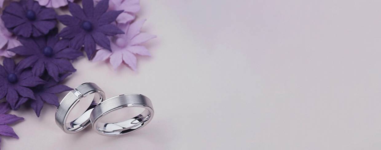 Можно ли носить обручальное кольцо незамужней девушке или парню?