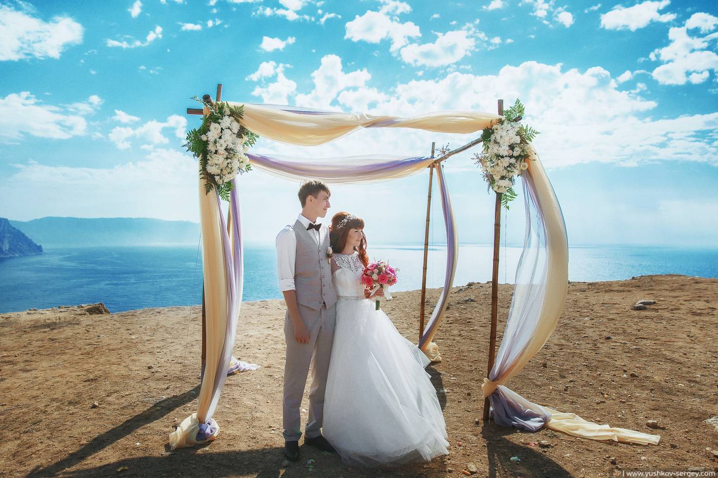 Лучшие площадки для проведения выездной свадебной церемонии в крыму