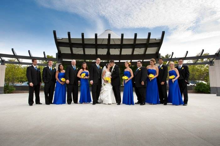 Свадьба в синем цвете, идеи оформления и декора
