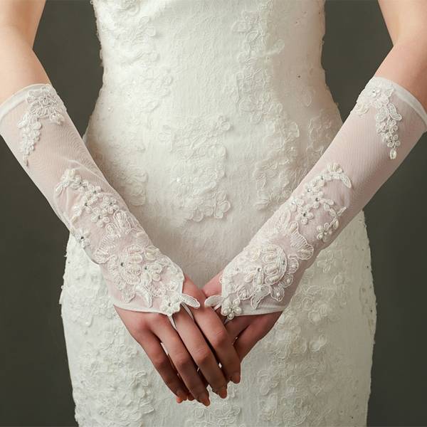 Митенки (90 фото): что это, с чем носить свадебные ажурные, кожаные длинные и кружевные узорчатые женские модели без пальцев