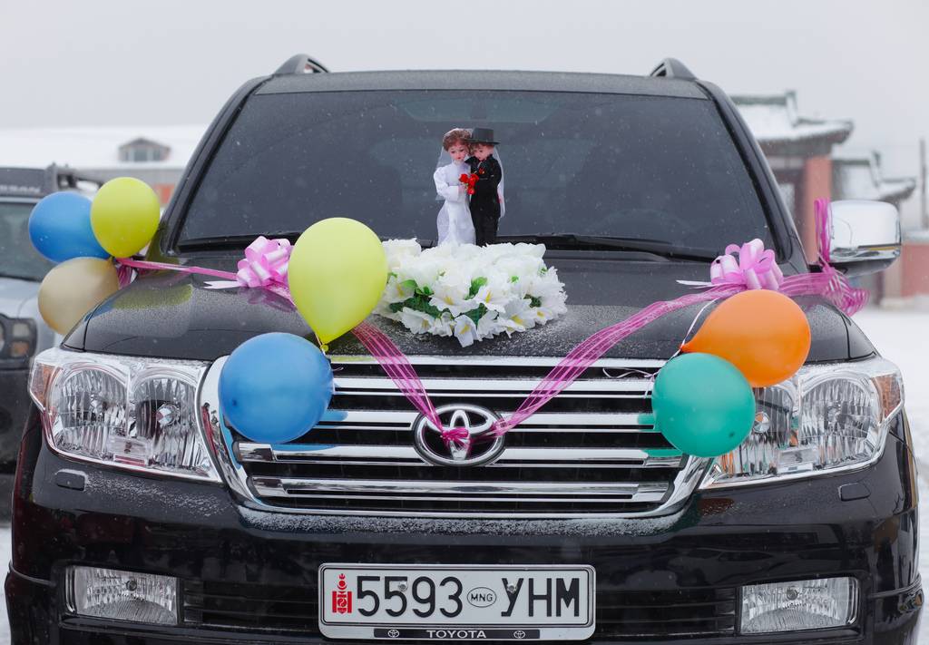 Украшение машин гостей на свадьбу, фото как украсить