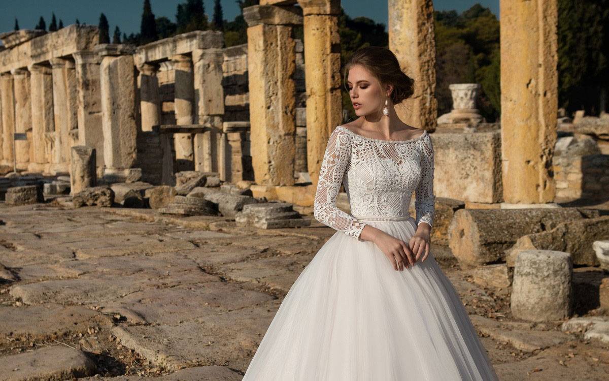 Подвенечное платье (60 фото): самые красивые платья для венчания в церкви