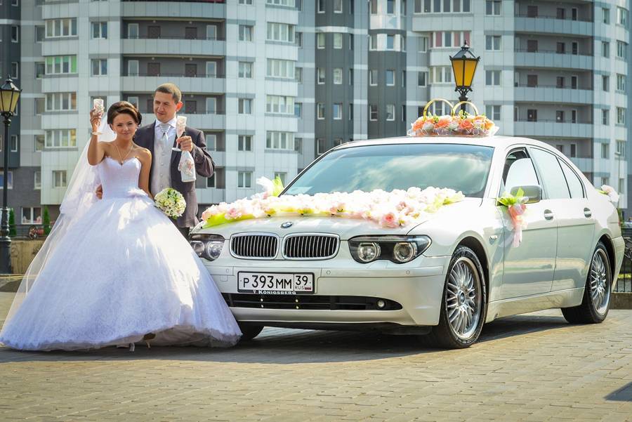 Как выбрать свадебный автомобиль?