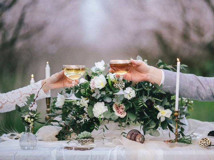 Тосты на свадьбу: красивые и короткие, оригинальные и прикольные, смешные и трогательные до слез. мудрые кавказские свадебные тосты