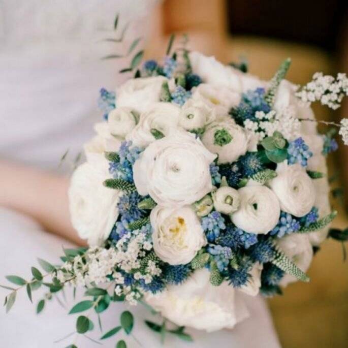 Голубой свадебный букет