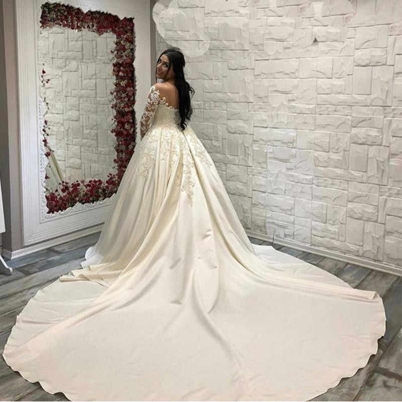 Как выглядит невеста на арабской свадьбе?