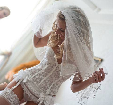 Свадебное нижнее белье lдля невесты (70 фото): белое и красивое