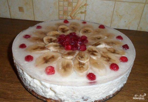 Как украсить торт фруктами в домашних условиях: фото пошагово