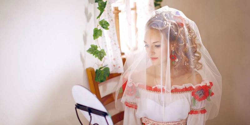 Cтильные свадебные платья 2020 года:  в украинском стиле, в стиле 50-х, в славянском, восточном, стиляг