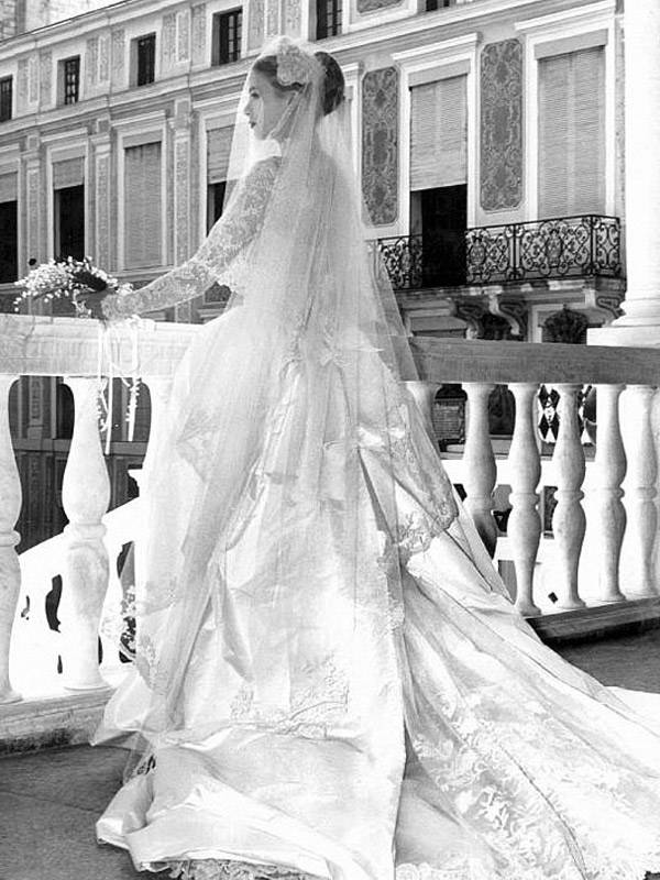 Свадебное платье в стиле 60 х