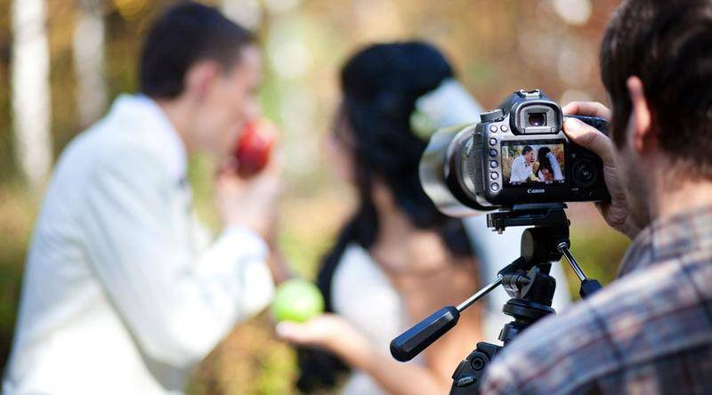 Как выбрать видеооператора на свадьбу – 5 шагов