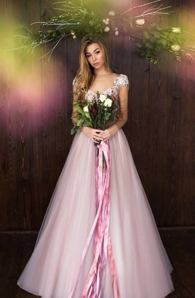 Модные цвета свадебных платьев 2019 года