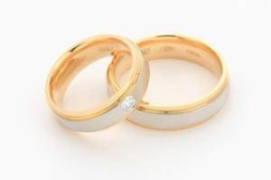 Какими должны быть помолвочные кольца и как выбрать наиболее подходящий вариант