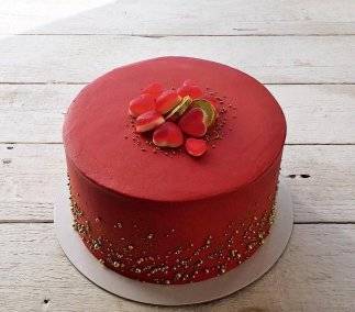Украшение свадебного торта живыми или кремовыми цветами