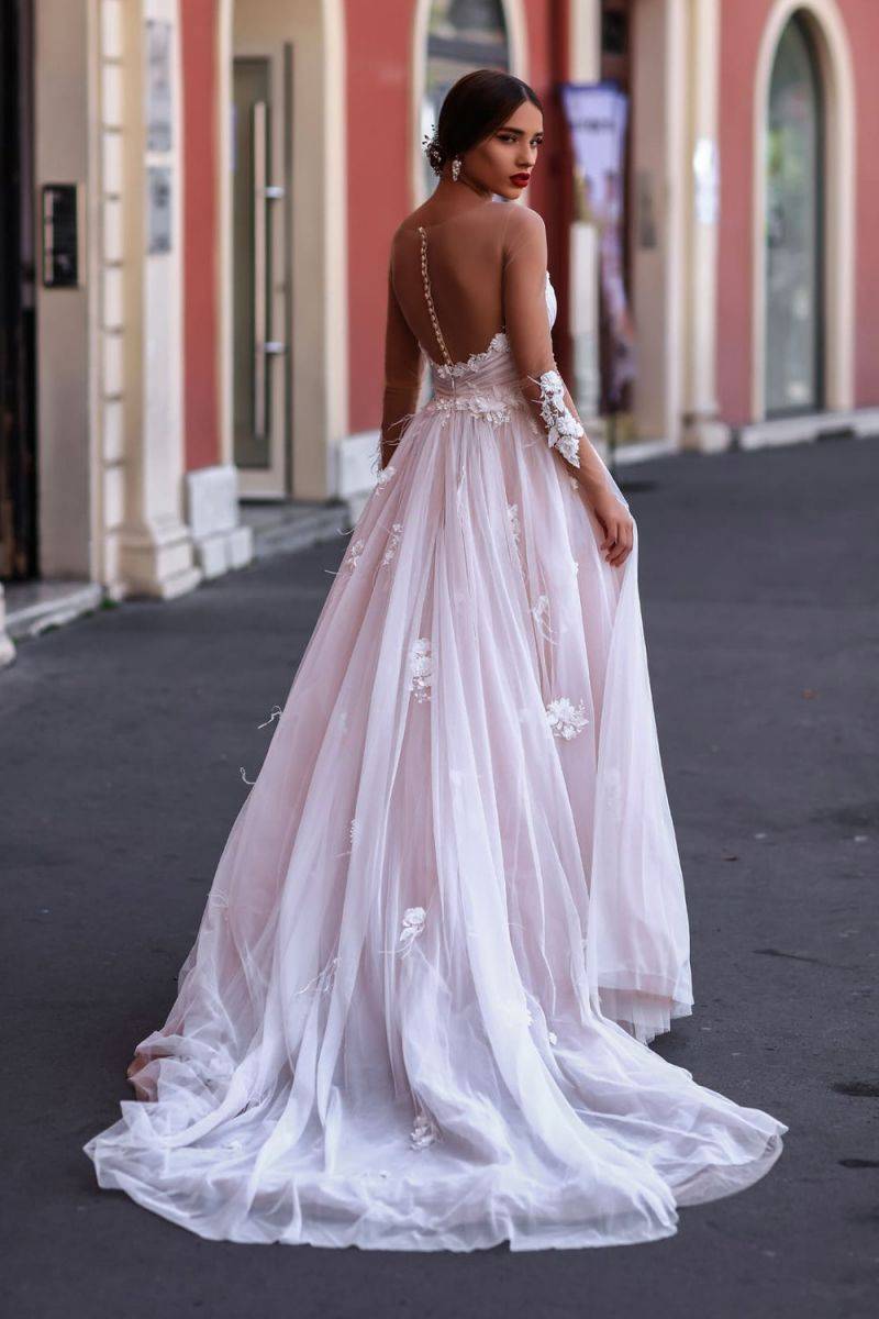 Невеста в розовом платье – выбор для смелых девушек — разъясняем тщательно