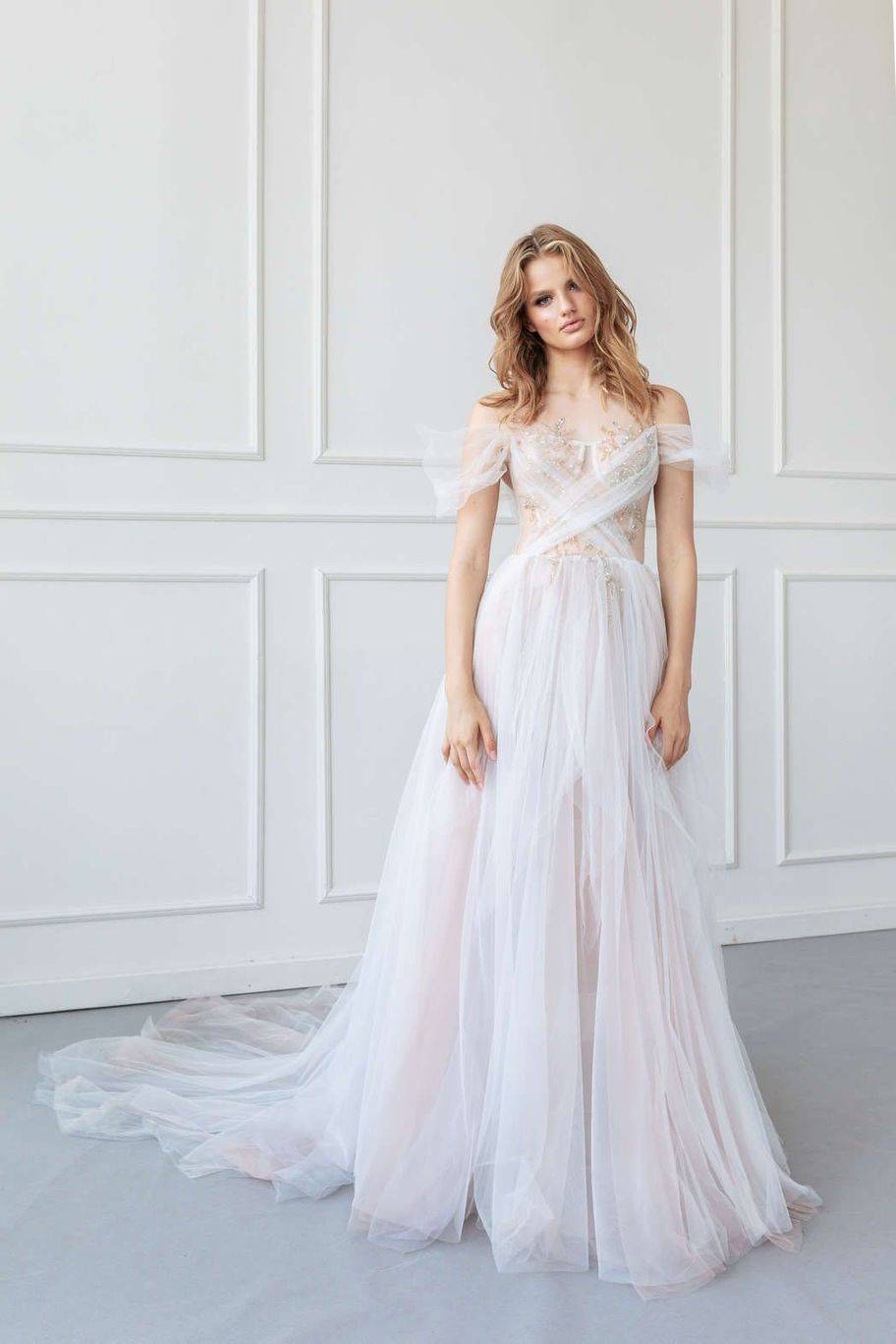 Красивейшие свадебные платья 2020-2021 года — фото новинки, обзор трендовый моделей