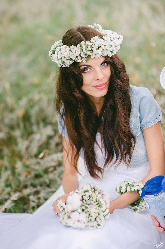 Свадебный венок – лучшие прически для невесты с венком из цветов