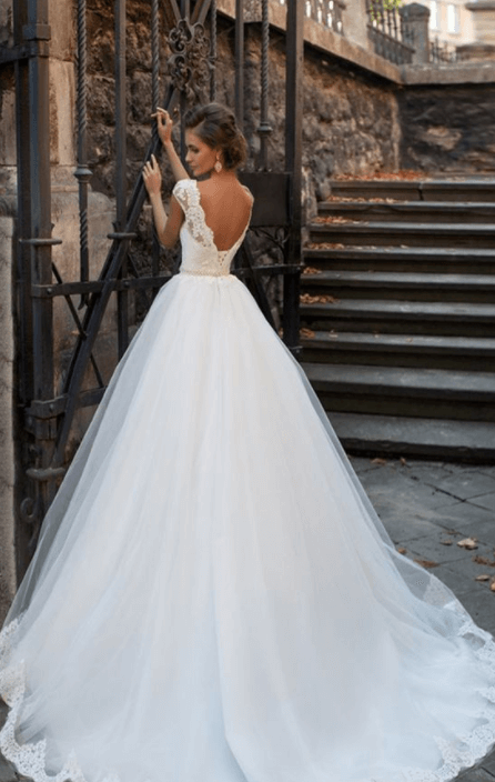 Свадебные платья со шлейфом: выбираем правильный фасон