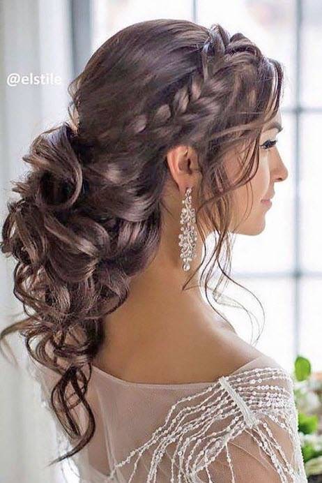 Завитые волосы: классика образа невесты