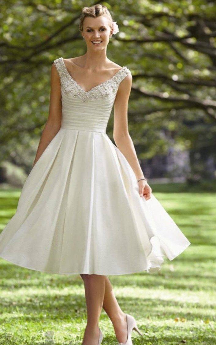 Свадебное платье-футляр – эталон элегантности, стиля и женственности