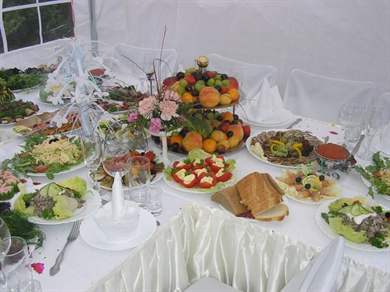 Как составить меню на свадьбу и какие блюда выбрать, чтоб впечатлить гостей?