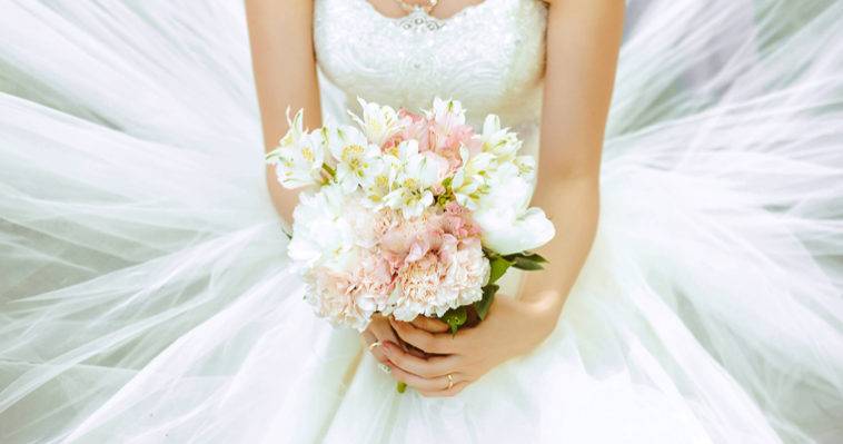 Приметы про свадебное платье — как правильно идти под венец