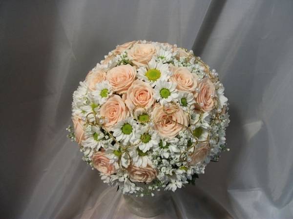 Букет невесты из роз (фото)