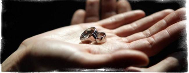 Потерять обручальное кольцо: приметы для мужчин и женщин