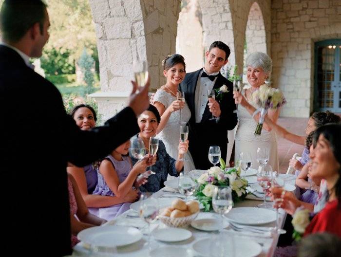 Прикольные свадебные тосты: короткие и смешные