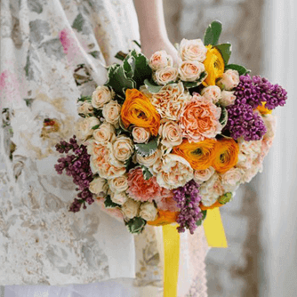 Сколько роз дарят на свадьбу молодоженам. какие цветы дарить на свадьбу