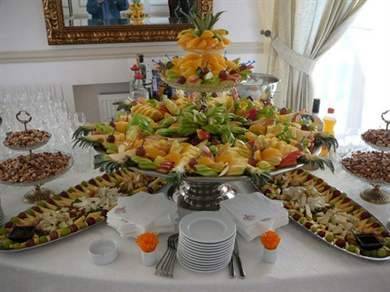 Меню на свадьбу (57 фото): какие закуски и салаты приготовить для свадебного стола? как составить банкетное меню? фрукты и блюда для банкета