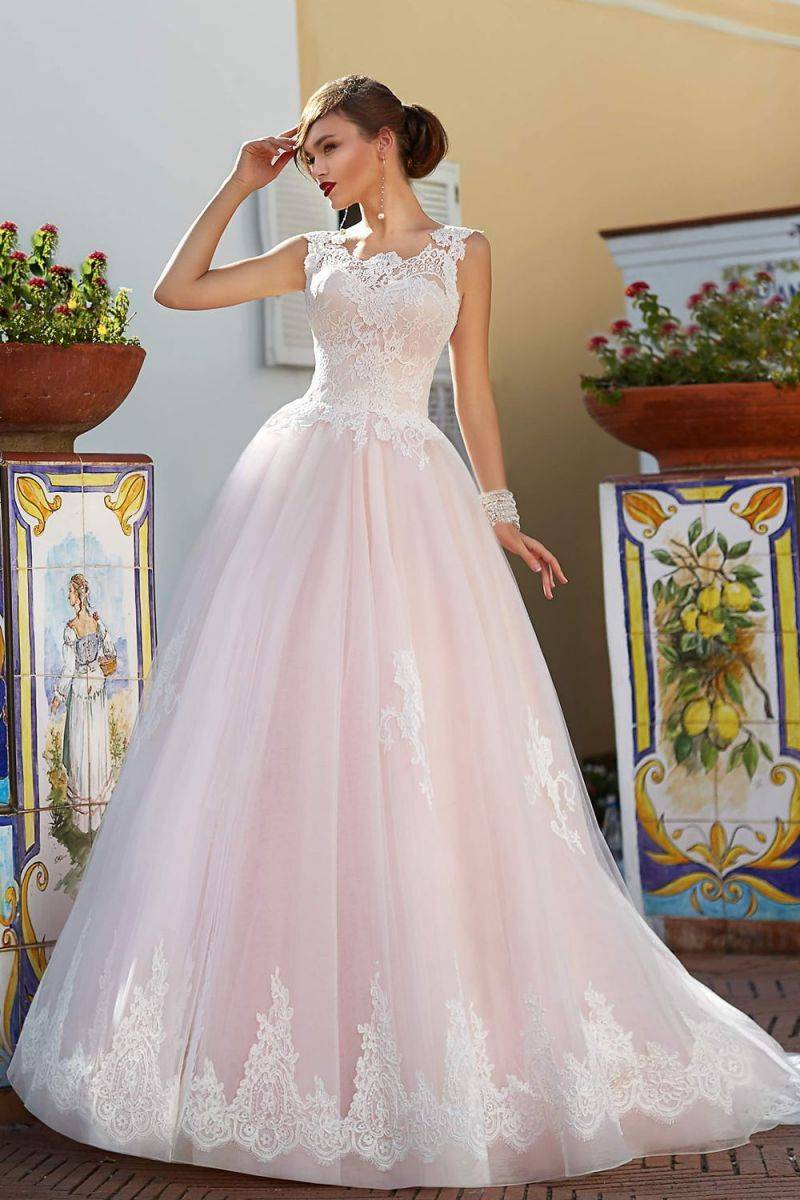 Замуж в розовом: как выбрать безупречное свадебное платье и чем его дополнить