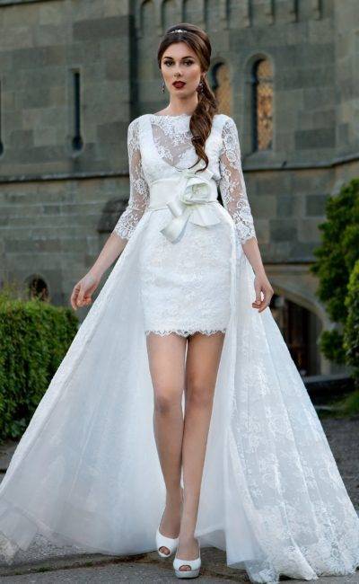Свадебное платье – короткое спереди и с длинным шлейфом сзади