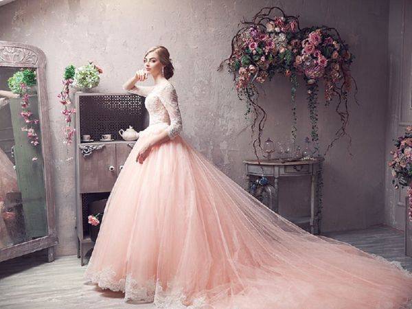 Цветные свадебные платья – для свадьбы в необычном стиле