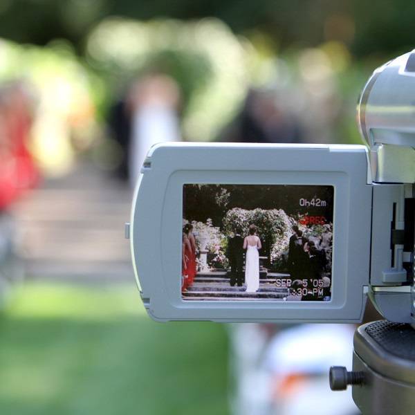 Видеооператор на свадьбу: советы молодоженам